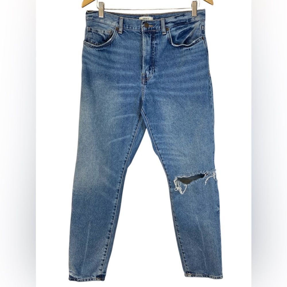 Forever 21 Los Angeles High Rise Distressed Straight Leg Jeans Size 30